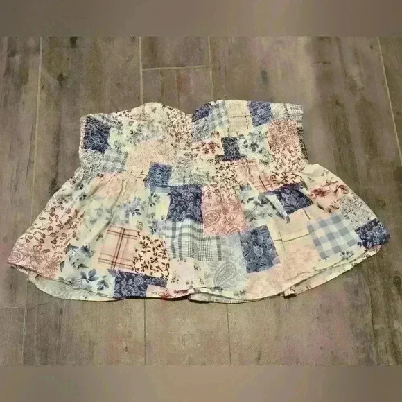 American Eagle Women's Floral Patchwork Babydoll Top - Picture 4 of 9